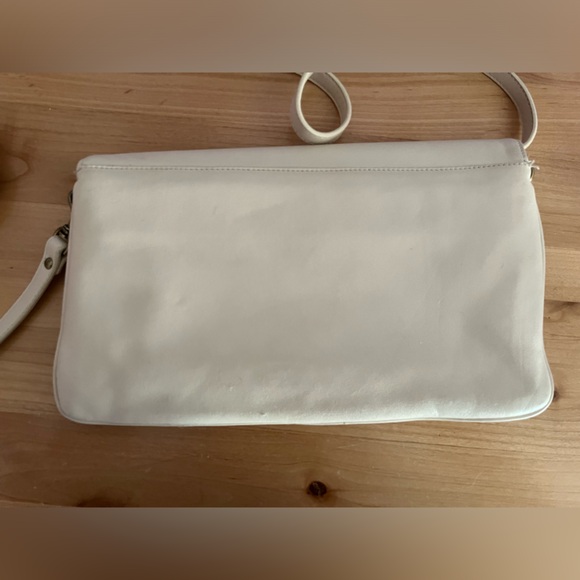 Etienne Aigner Vintage Cream Bag - Picture 2 of 6